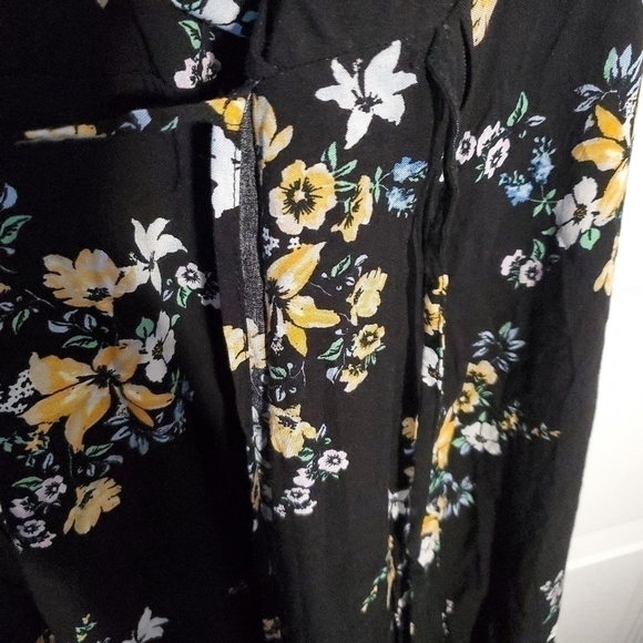 FLORAL Faux Wrap Dress - Picture 5 of 10